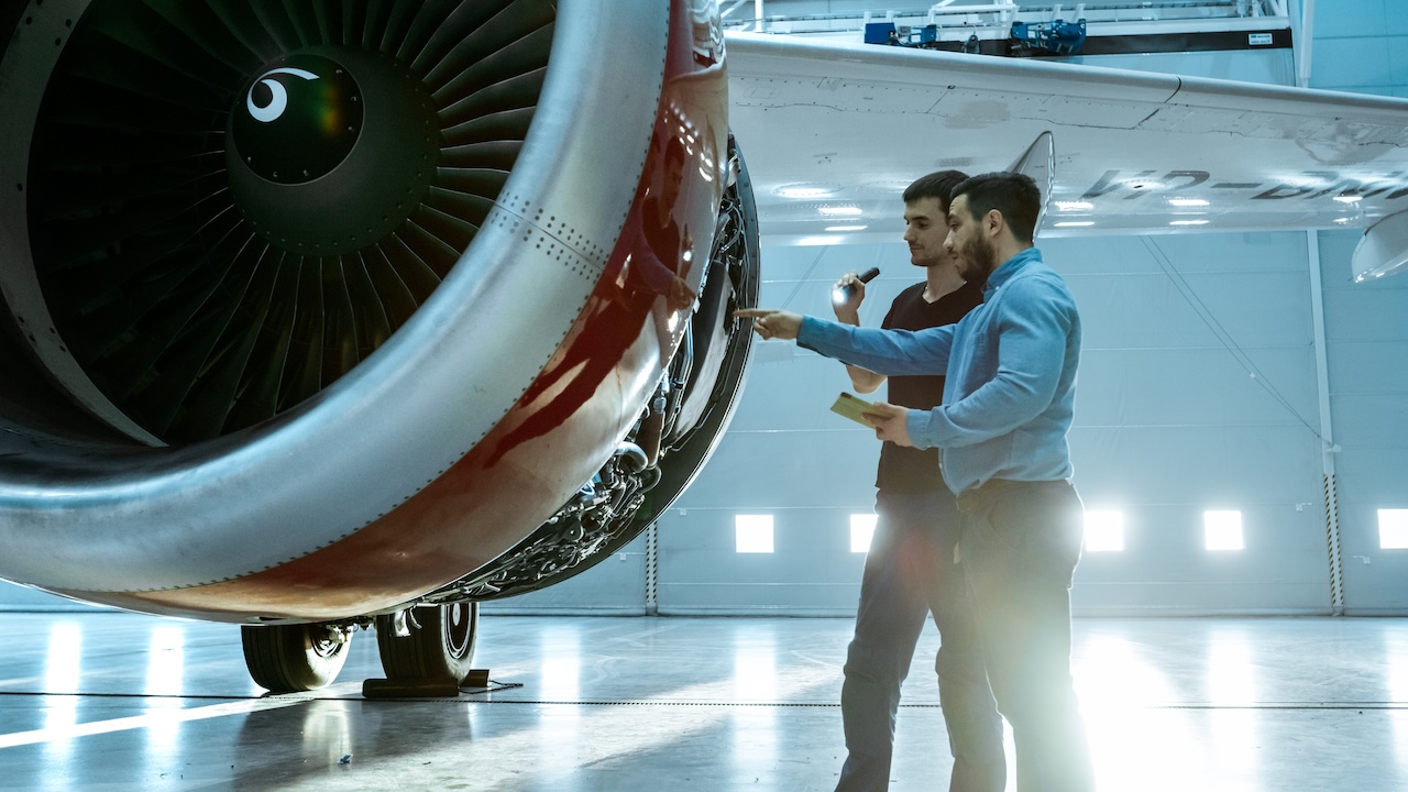 การบำรุงรักษา การซ่อมแซม และการยกเครื่อง (MRO)
