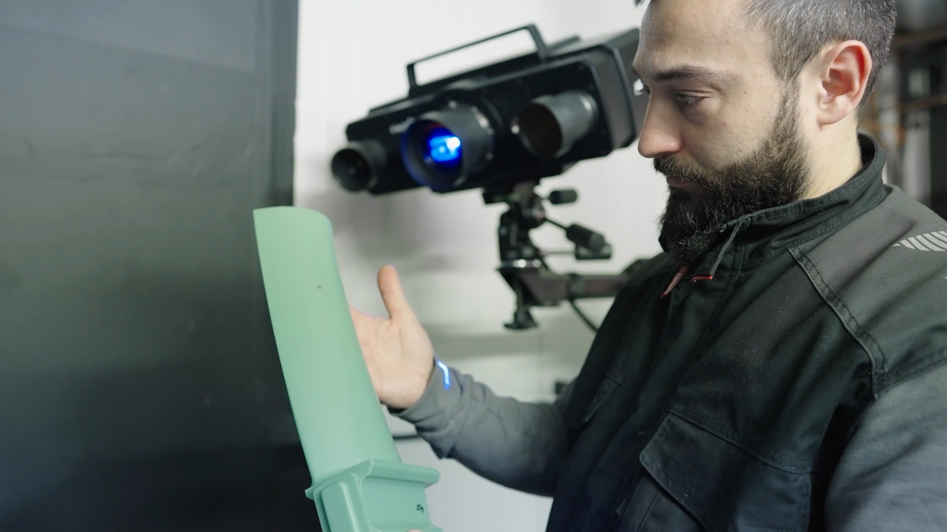 เซนเซอร์ ZEISS ATOS 5 แบบใช้ด้วยตนเองเพื่อตรวจสอบแบบจำลองขี้ผึ้ง
