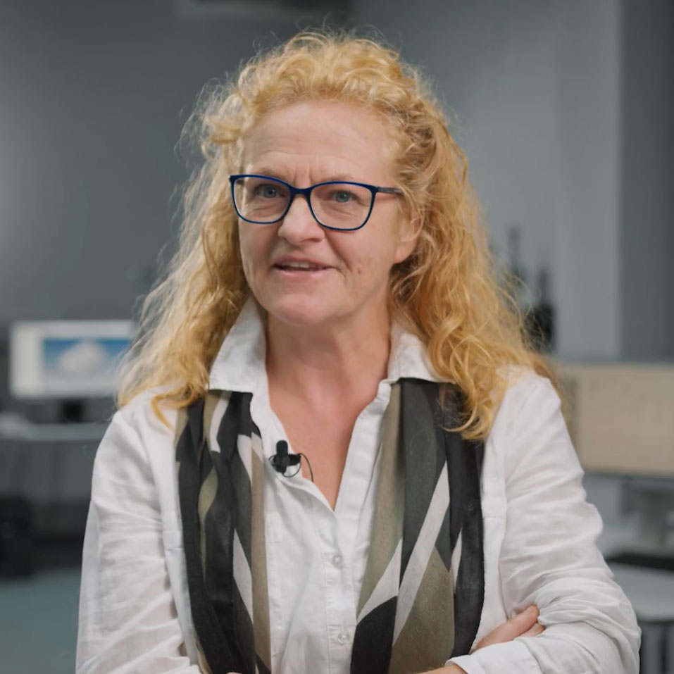 Katharina Steinlein หัวหน้าฝ่ายวิเคราะห์และมาตรวิทยาที่ Festo