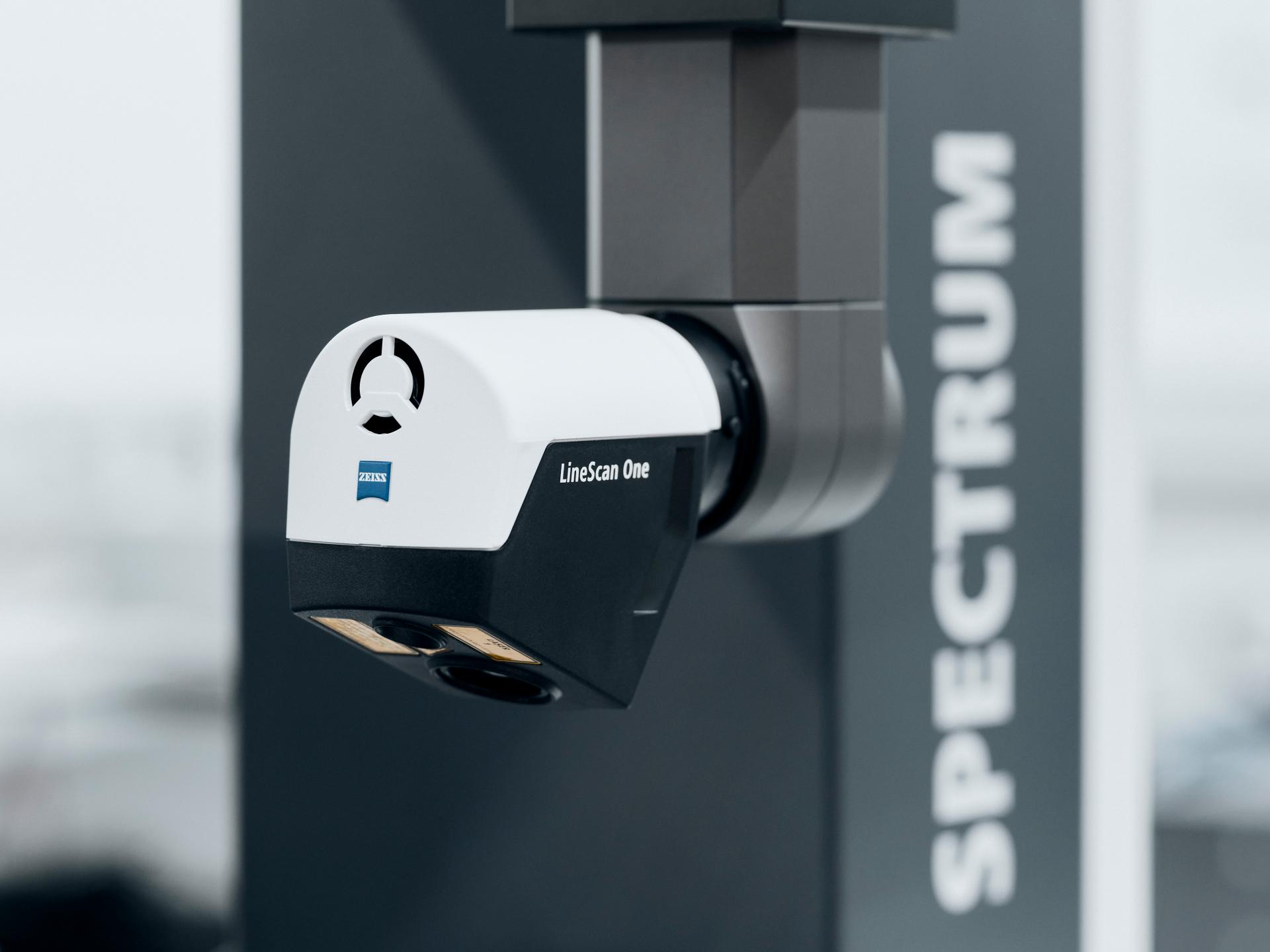 เซนเซอร์แบบออปติคอล ZEISS LineScan One พร้อม RDS บน ZEISS SPECTRUM
